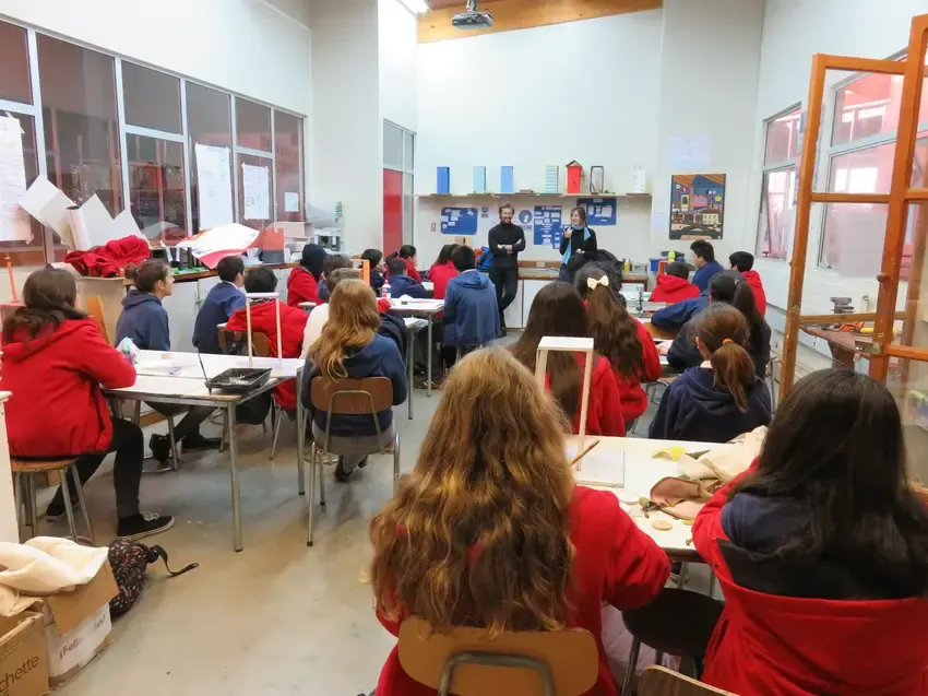Conférence dans une salle de classe